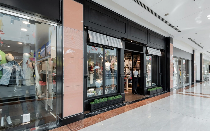 commercial glass manufacturers for shopping malls